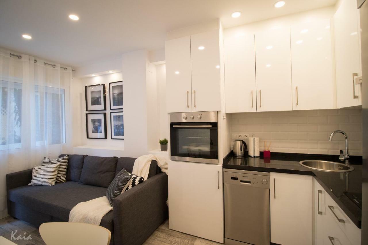 Los Cisnes II - Modern Apartment เบนัลมาเดนา ภายนอก รูปภาพ