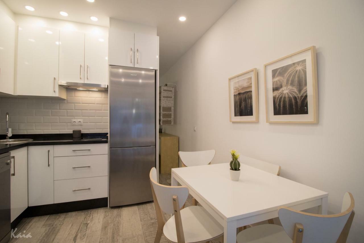 Los Cisnes II - Modern Apartment เบนัลมาเดนา ภายนอก รูปภาพ